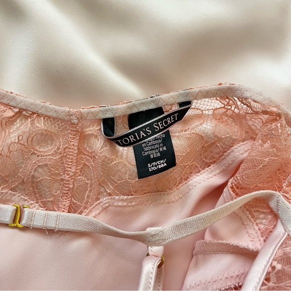 Victoria's Secret Pink Lace Chemise - Picture 7 of 8